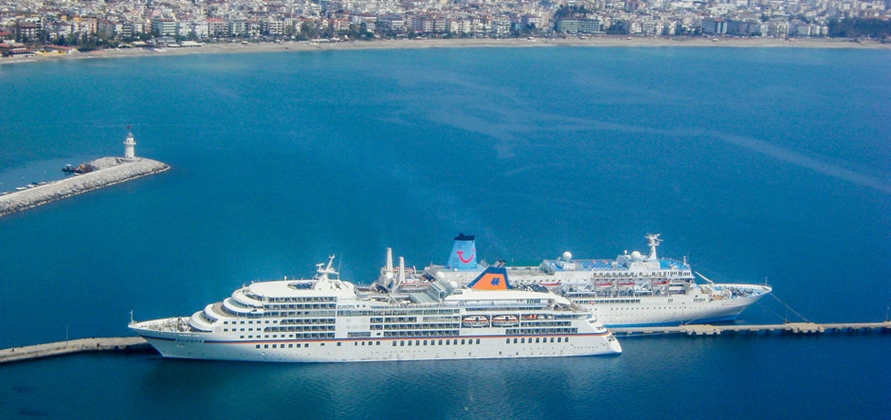 Thomson and Hapag-Lloyd open Alanya's cruise season