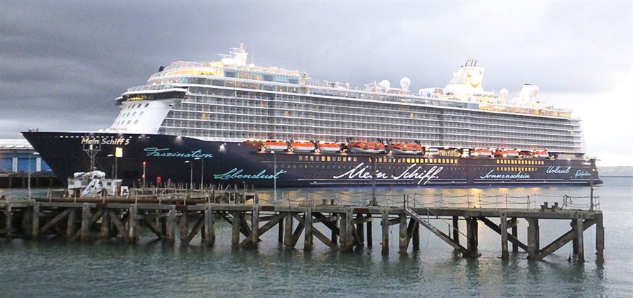 Portland welcomes Mein Schiff 5 for first time