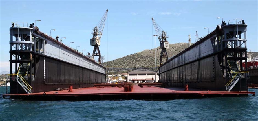 Piraeus Port Authority re-opens largest floating dock
