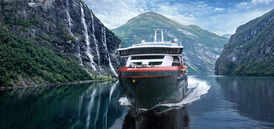 Hurtigruten chooses OSM as crew recruitment partner