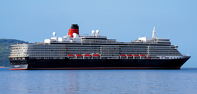 Cunard ship visits Halong Bay