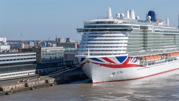 P&O Cruises’ Iona arrives in Rotterdam