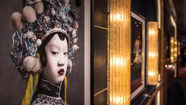 Developing art strategies for passenger ships