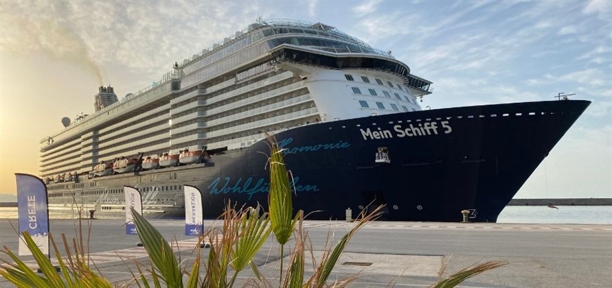 Mein Schiff 5 resumes sailing in Greece