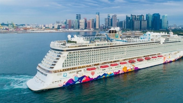 Dream Cruises to require vaccinations for World Dream cruises