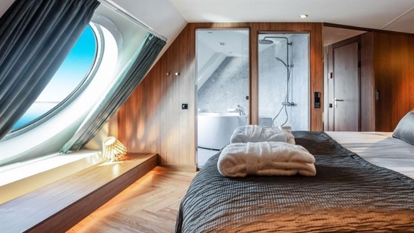 Almaco outfits catering and accommodation areas for Viking Glory