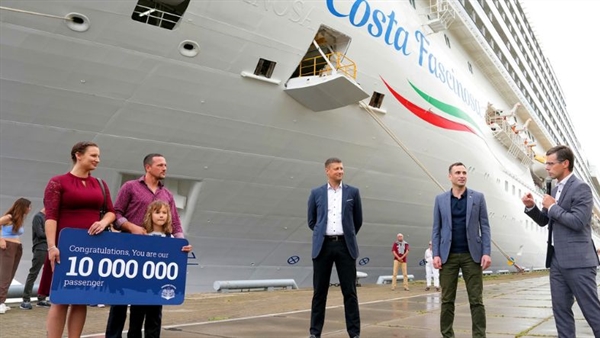 The Port of Riga receives 10 millionth passenger