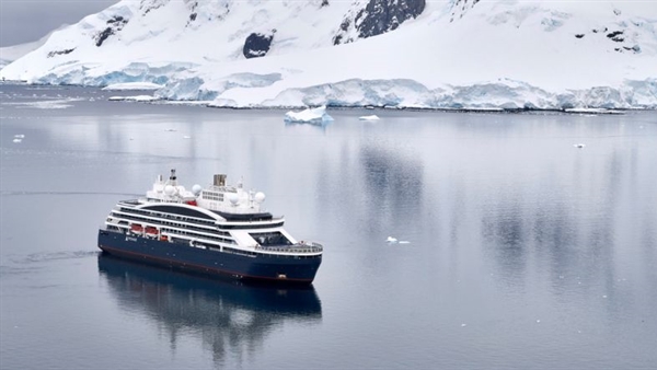 Le Commandant Charcot collects Artic Ocean data with FerryBox