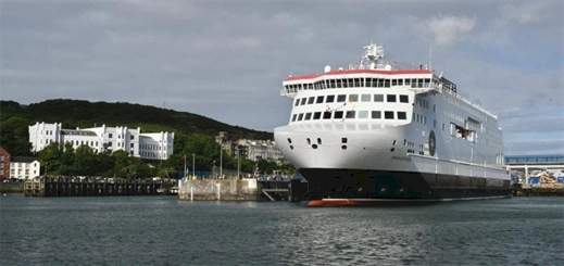 Isle of Man Steam Packet Company christens Manxman
