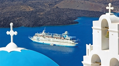How are smaller cruise lines reducing their environmental footprint?
