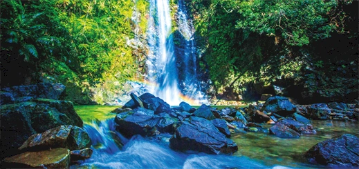 Experiencing island culture in Okinawa Prefecture