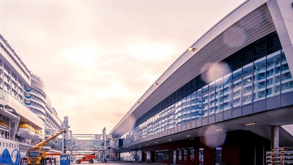 Hamburg ends 2023 cruise season with record-breaking guest numbers