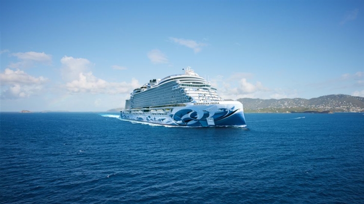 Norwegian Cruise Line Holdings orders eight new cruise ships and plans ...