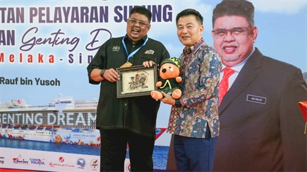 Resorts World Cruises’ Genting Dream makes maiden arrival in Melaka