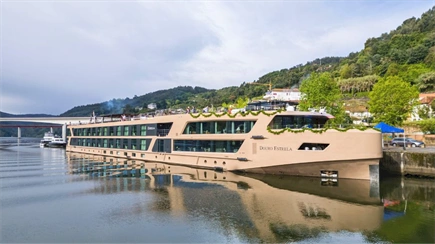 APT and Travelmarvel christen new river cruise ship Estrela in Portugal