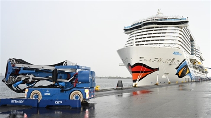 AIDAnova becomes first cruise ship to connect to shore power in Copenhagen