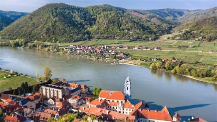 AmaWaterways chooses Sarah Little as godmother of new Danube ship