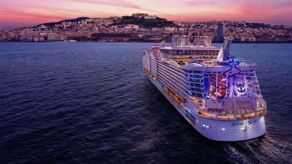 Bolidt refurbishes 30 spaces onboard Allure of the Seas