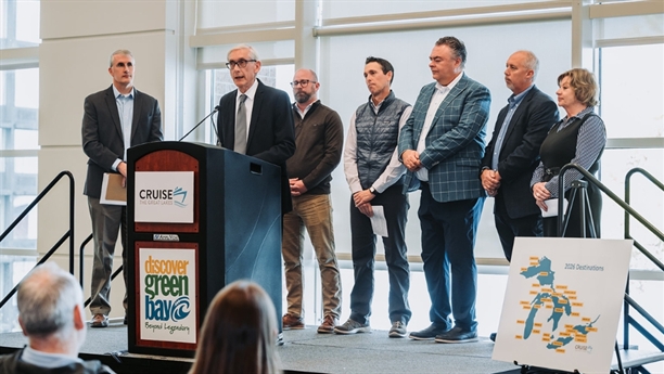 Cruise the Great Lakes forecasts record 2026 season