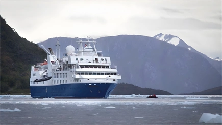 Polar Latitudes Expeditions adds Discoverer to polar fleet