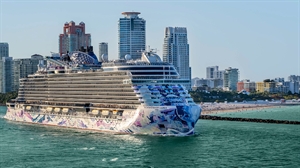 Norwegian Cruise Line christens Norwegian Luna in Miami