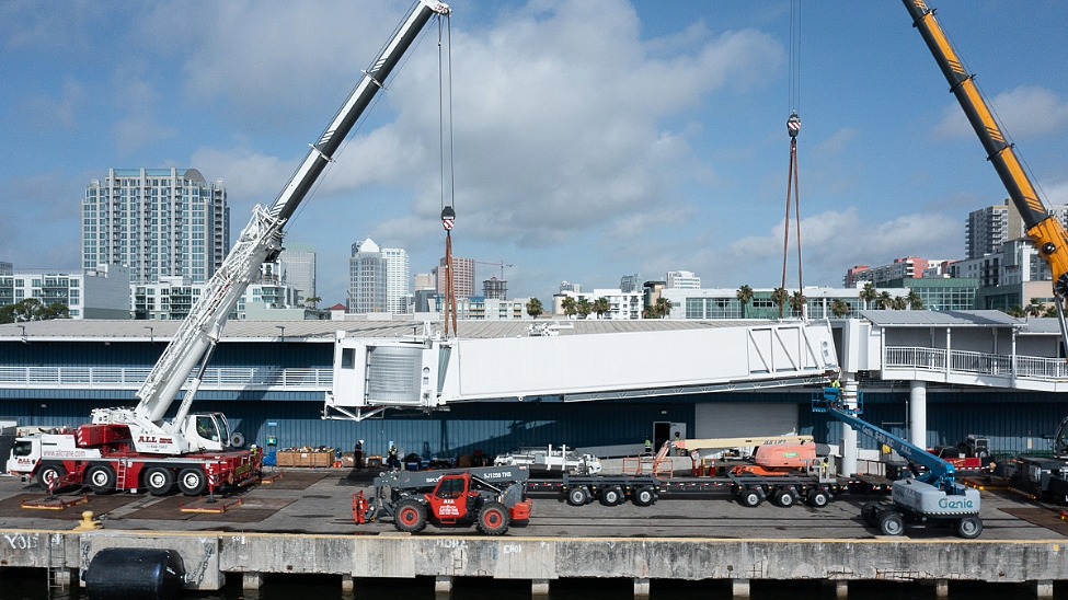 Port Tampa Bay installs new passenger boarding bridges