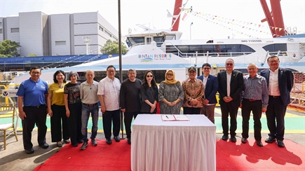 Strategic Marine delivers first of three new 293-passenger catamarans to BRF