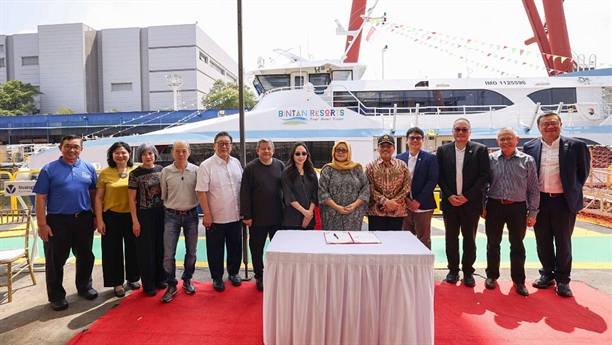 Strategic Marine delivers first of three new 293-passenger catamarans to BRF