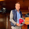 From left to right: Simone Maraschi, managing director at Cruise Gate Hamburg and Captain Damir Rikanovic (Photo: CGH)