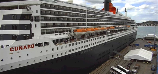 Two Cunard Queens unexpectedly meet in Auckland