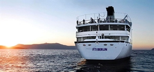 Columbia Cruise Services signs contract with FTI Cruises