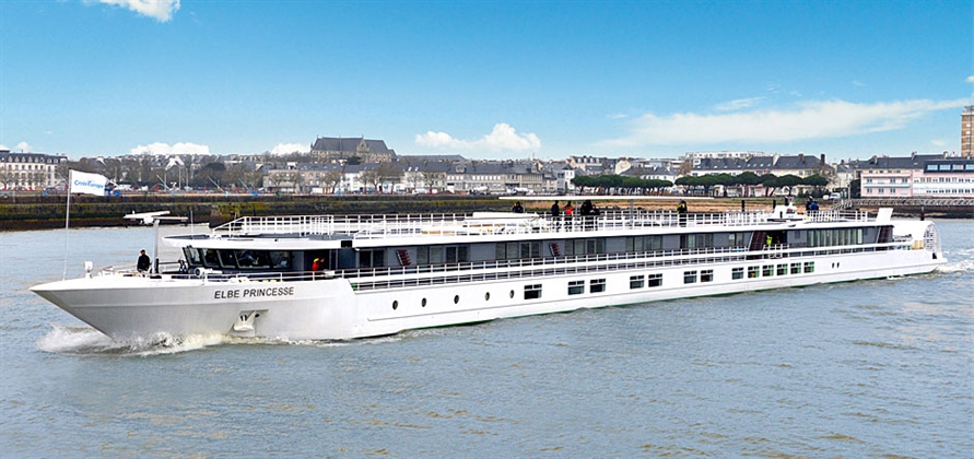 CroisiEurope christens Elbe Princesse in Berlin