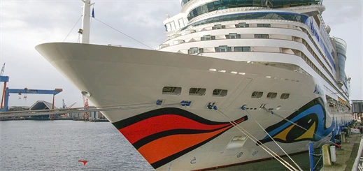 AIDAluna opens 2016 season at the Port of Kiel