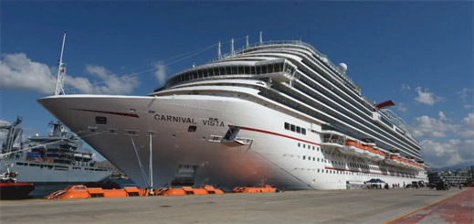Piraeus welcomes maiden call from Carnival Vista