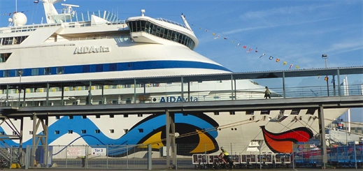 Port of Kiel closes record 2016 cruise season