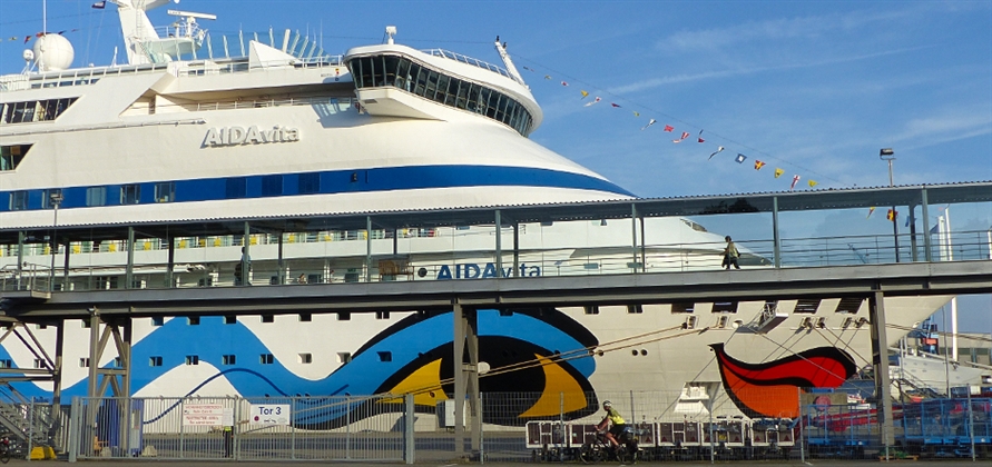 Port of Kiel closes record 2016 cruise season
