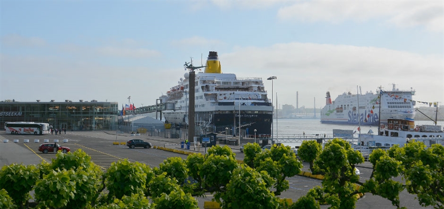 Saga Sapphire makes maiden call at Port of Kiel