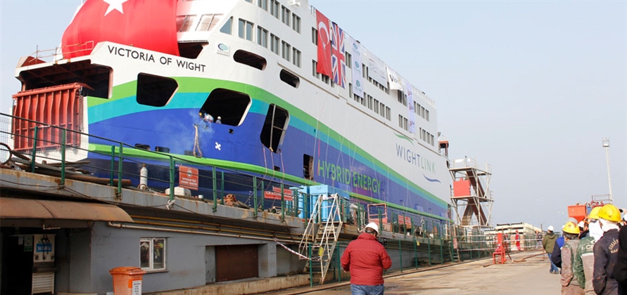Wightlink prepares to welcome first hybrid battery ferry