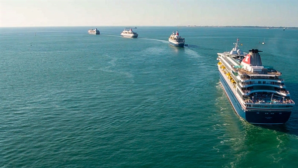 Four Fred. Olsen ships meet in Spain for Captains in Cádiz event