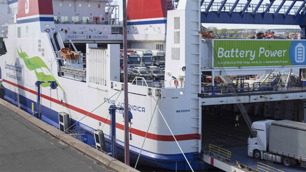 Stena Jutlandica completes first month as a diesel-electric ferry