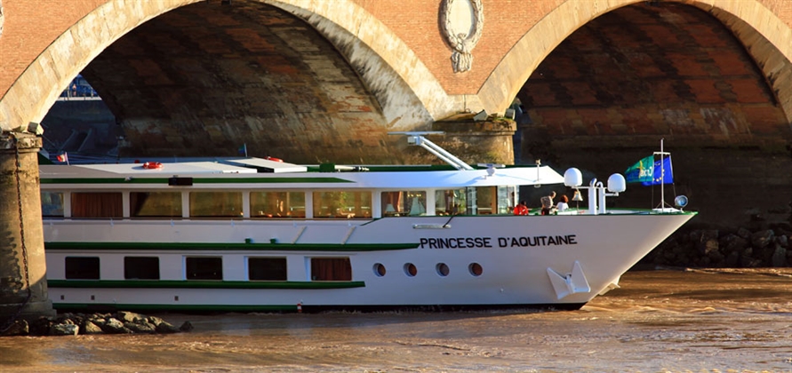 Bordeaux offers cruise guests a compelling holiday combination