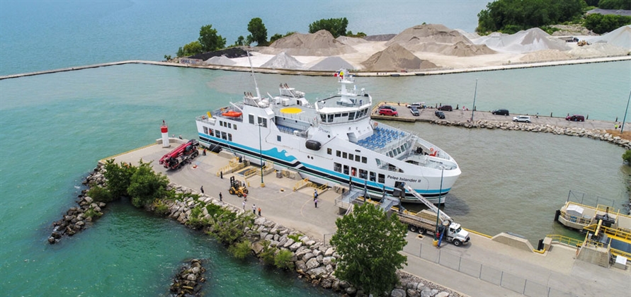 A reliable ferry service for tourists and locals