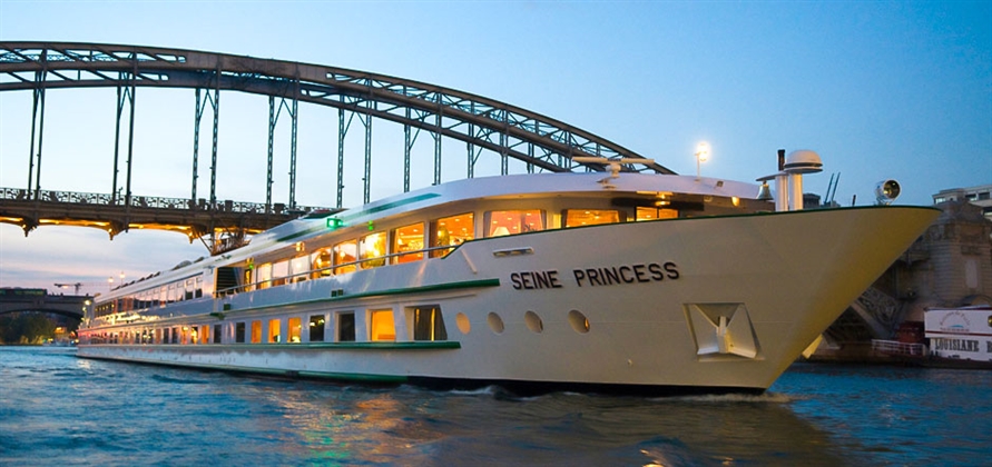 Three CroisiEurope ships switch to gas to liquids fuel on the Seine