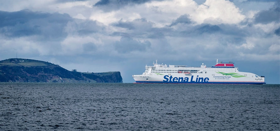 Stena Edda arrives in Northern Ireland