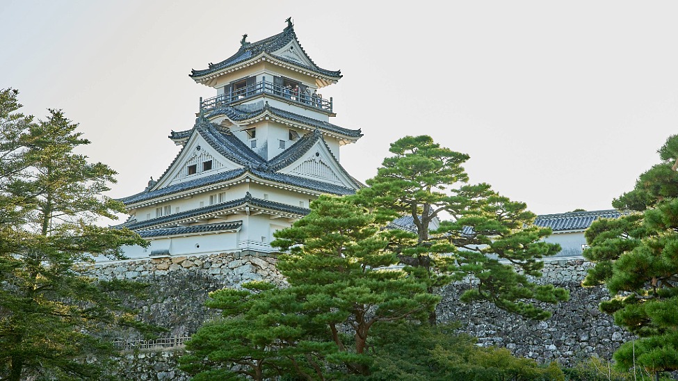 Kochi Castle was constructed in the early 17th century and has been designated as an Important Cultural Property in Japan