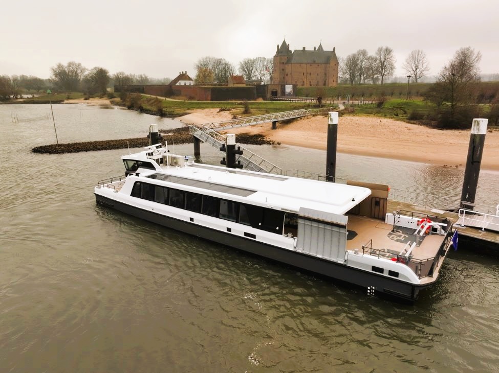 The Waterbus 2907 Electric has been specifically designed to provide sustainable public transport in urban areas which often have extremely low wash levels  