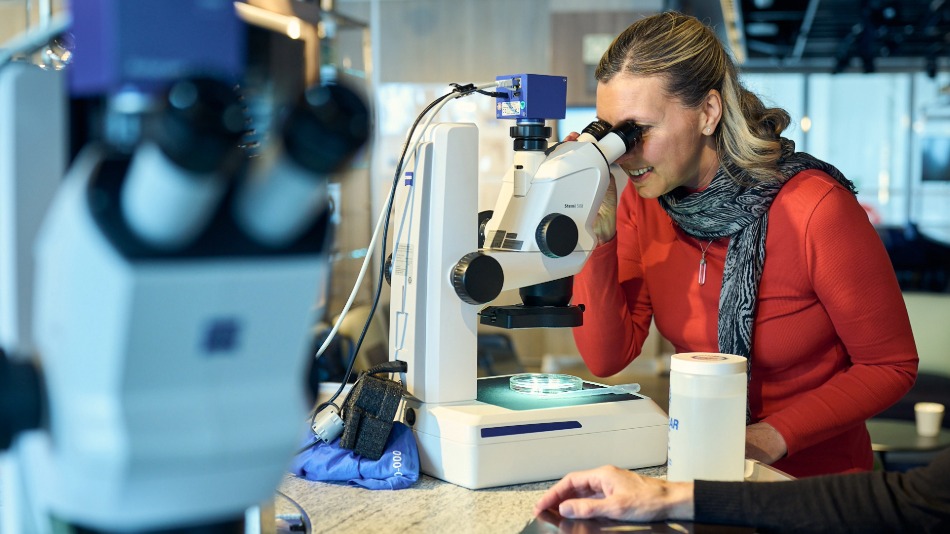 Fridtjof Nansen’s onboard science centre provides hands-on experiences to deepen guests understanding of the destinations it visits