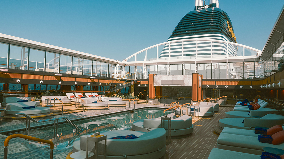 Explora Journeys has enlarged the Conservatory Pool and Bar (Photo: Explora Journeys) 