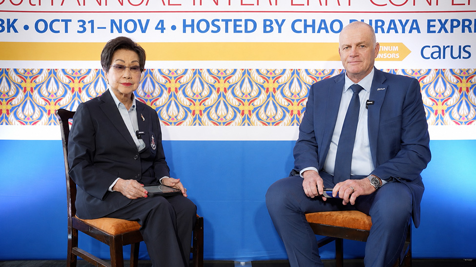 Supapan Pichaironarongsongkram, the current Interferry president and chairperson of Chao Phraya Express Boat Co, with Interferry CEO Mike Corrigan (Photo: Interferry)
