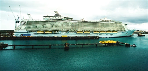 Allure docks at Grand Bahama